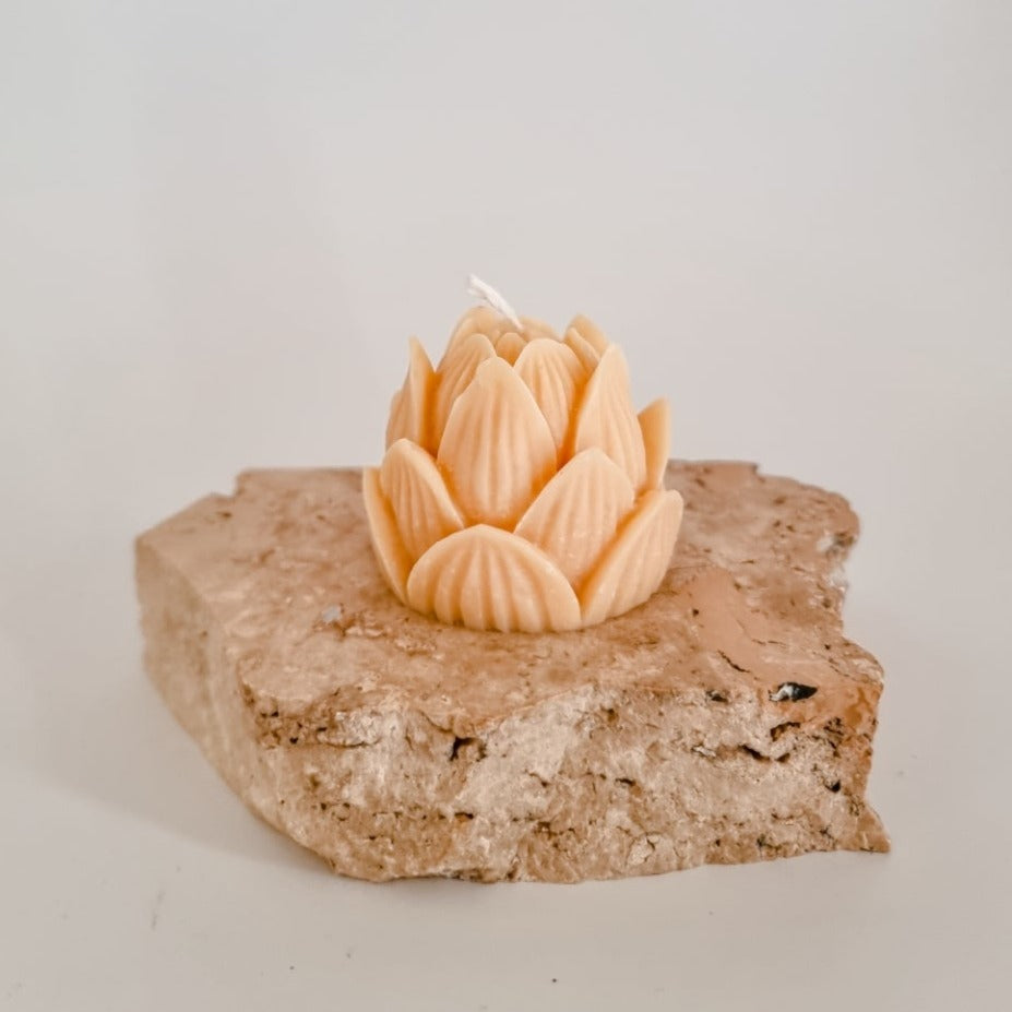 Lilly Flower Candle Small